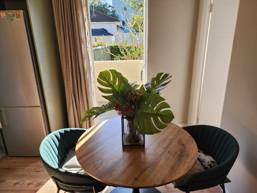 1 Bedroom Property for Sale in Rondebosch Village Western Cape